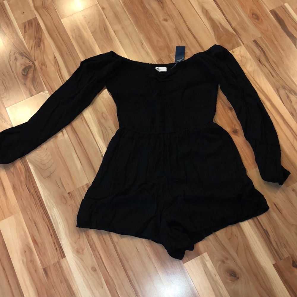 NWT Hollister romper Large